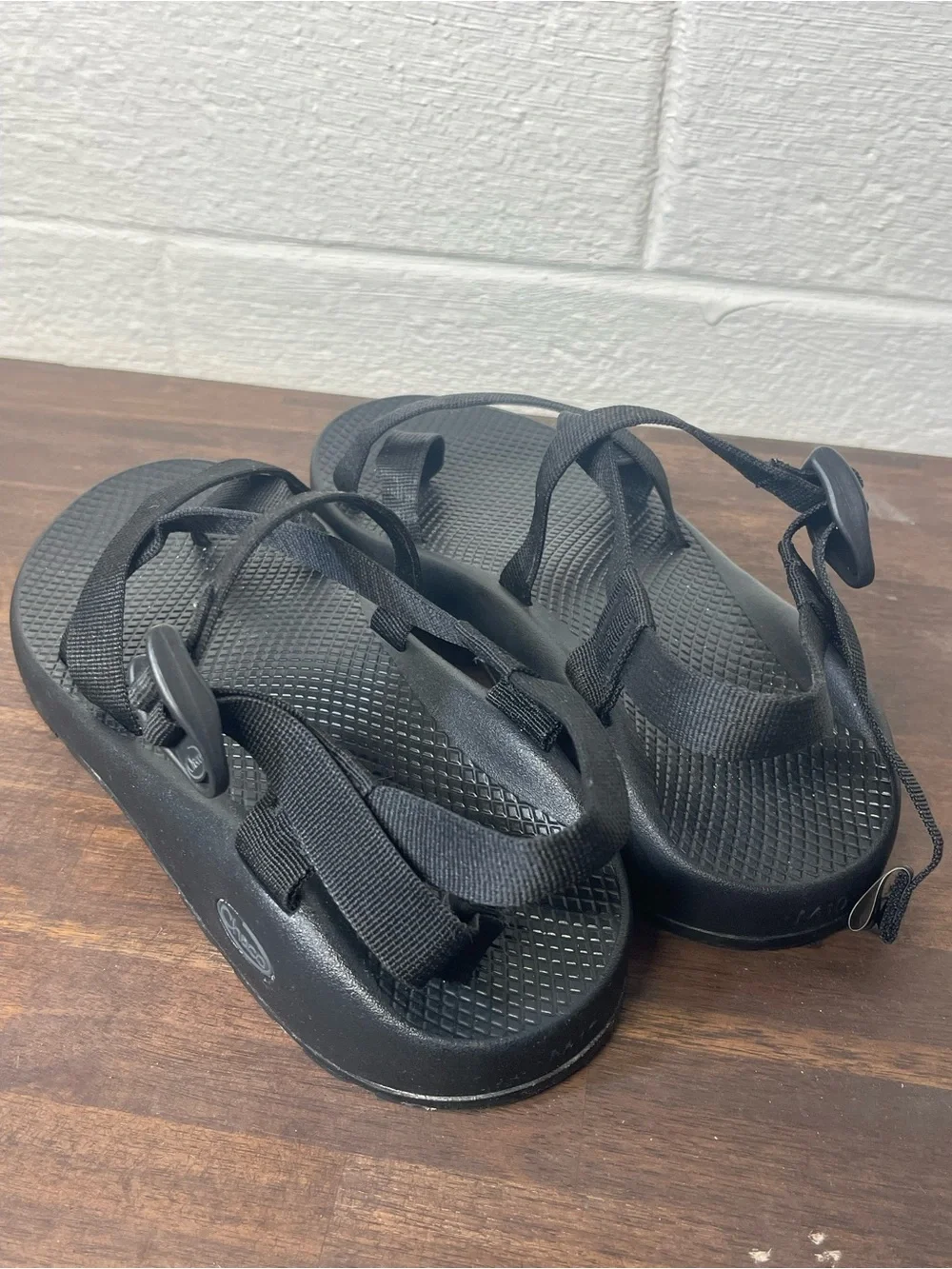Chaco Z/1 Classic Sandals Men’s Size 10 Black Adjustable Outdoor Hiking Sandals